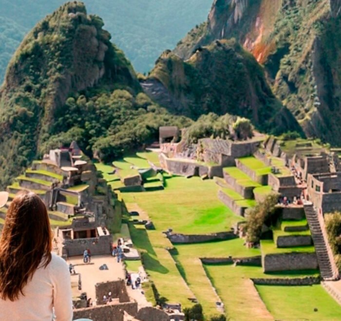 Viajeros en Machu Picchu