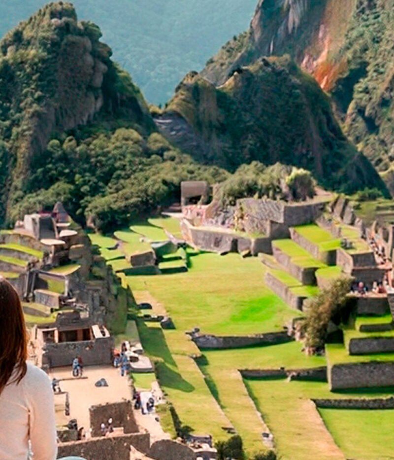 Viajeros en Machu Picchu